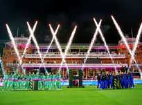 将目光投向 将目光投向